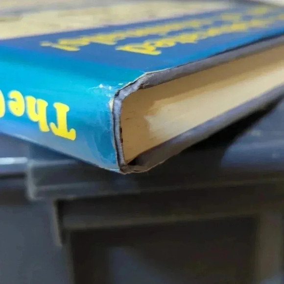 The Celebrated Cases  of Dick Tracy by Chester Gould - Picture 9 of 11